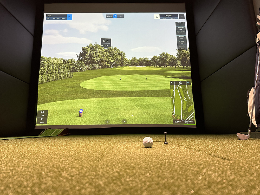 Golf simulator in home